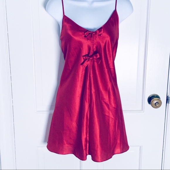 VALENTINO Intimo Red Nightgown & Robe - Picture 4 of 15